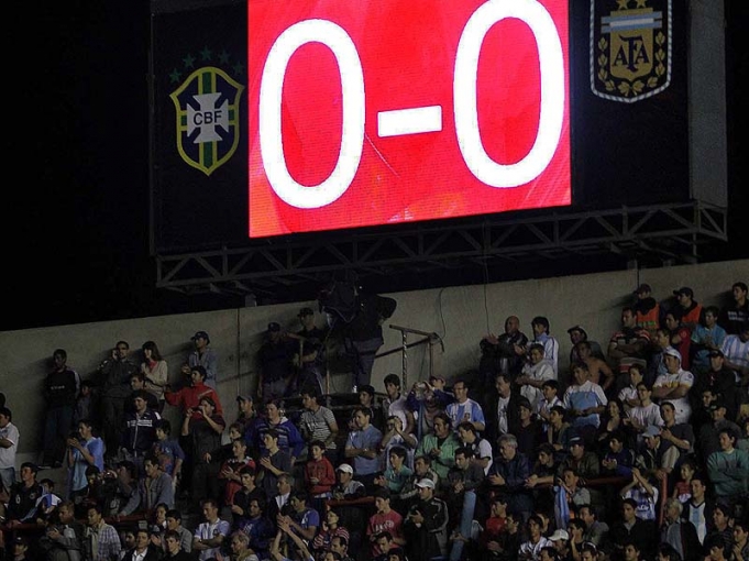 Se suspendió el desquite Argentina-Brasil por un desperfecto en la iluminación Se suspendió el desquite Argentina-Brasil por un desperfecto en la iluminación