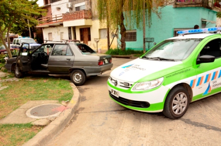 Las patrullas municipales detuvieron a dos delincuentes armados en Virreyes tras una persecución peligrosa Las patrullas municipales detuvieron a dos delincuentes armados en Virreyes tras una persecución peligrosa