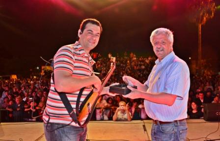 Miles de vecinos disfrutaron de la Fiesta del Litoral en San Fernando Miles de vecinos disfrutaron de la Fiesta del Litoral en San Fernando