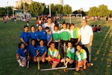 Torneo masivo de hockey en el Polideportivo Central Torneo masivo de hockey en el Polideportivo Central