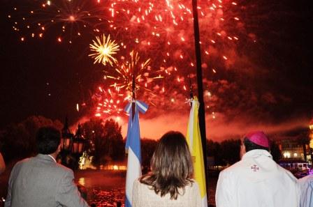 Miles de vecinos celebraron el Día de la Virgen en Tigre
Miles de vecinos celebraron el Día de la Virgen en Tigre