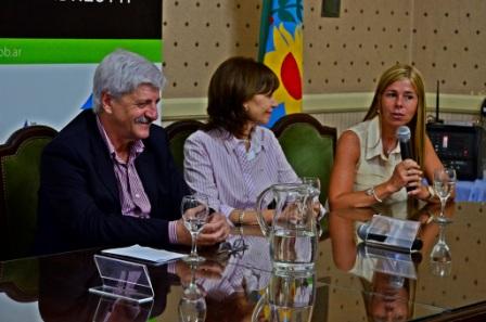 El Municipio de San Fernando presentó el Programa Odontológico de las Unidades de Desarrollo Infantil El Municipio de San Fernando presentó el Programa Odontológico de las Unidades de Desarrollo Infantil