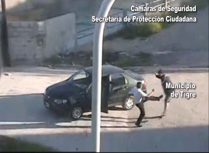 Las cámaras de Tigre atrapan a un delincuente que intentó robar a un automovilista Las cámaras de Tigre atrapan a un delincuente que intentó robar a un automovilista