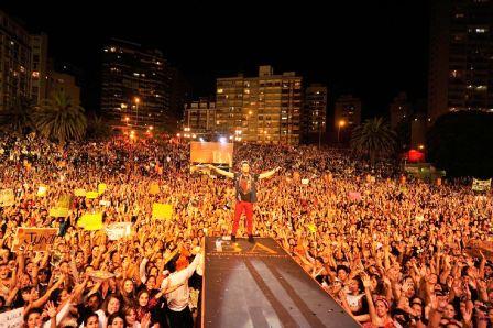 Axel logró una convocatoria récord de público en Mar del Plata Axel logró una convocatoria récord de público en Mar del Plata