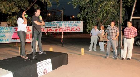 En un acto, recuerdan a los jóvenes fallecidos al pisar el tercer riel sin protección en Florida En un acto, recuerdan a los jóvenes fallecidos al pisar el tercer riel sin protección en Florida