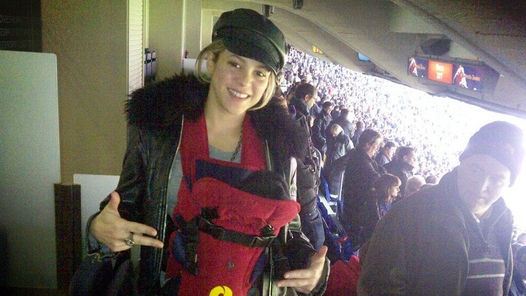 Shakira acusa a Antonio de la Rúa de hurto Shakira acusa a Antonio de la Rúa de hurto
