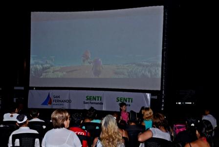 Los vecinos de Virreyes disfrutaron de la primera jornada del Ciclo de Cine en los barrios Los vecinos de Virreyes disfrutaron de la primera jornada del Ciclo de Cine en los barrios