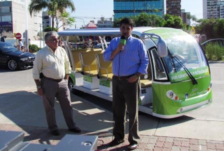 El intendente municipal de Vicente López, Jorge Macri, presentó ayer en el Paseo de la Costa el bus ecológico El intendente municipal de Vicente López, Jorge Macri, presentó ayer en el Paseo de la Costa el bus ecológico