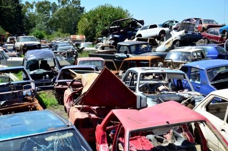 Realizan trabajos de levantamiento de vehículos abandonados en las calles de San Fernando Realizan trabajos de levantamiento de vehículos abandonados en las calles de San Fernando