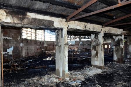 Consejo Escolar y autoridades provinciales visitaron la Escuela Nº 5 de Virreyes que fue incendiada