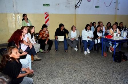 Consejo Escolar y autoridades provinciales visitaron la Escuela Nº 5 de Virreyes que fue incendiada