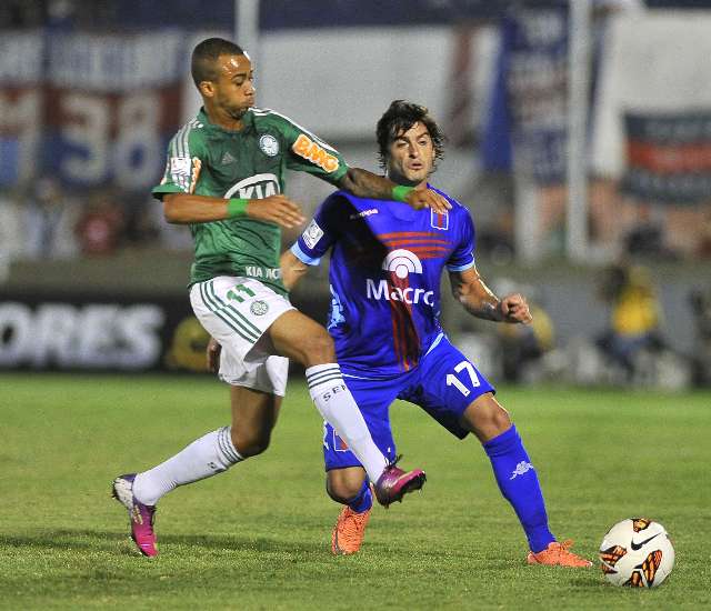 Tigre resucitó en el grupo 2 de la copa al vencer en tiempo de descuento a Palmeiras Tigre resucitó en el grupo 2 de la copa al vencer en tiempo de descuento a Palmeiras