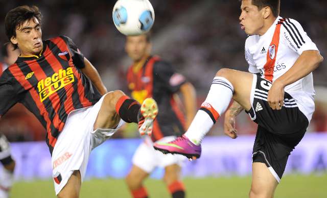 River tuvo dos caras ante Colón, pero logró recuperar la sonrisa y volvió a la punta River tuvo dos caras ante Colón, pero logró recuperar la sonrisa y volvió a la punta