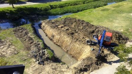 Realizan trabajos de limpieza en arroyos y zanjones de Tigre Realizan trabajos de limpieza en arroyos y zanjones de Tigre