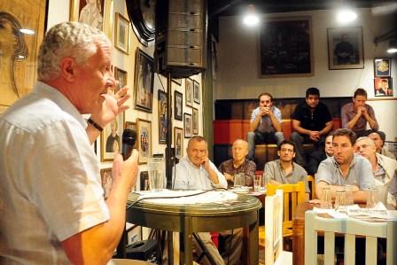 El Diputado Nacional por Unión Peronista, Jorge Sarghini, visitó el bar de Tigre El Banquete El Diputado Nacional por Unión Peronista, Jorge Sarghini, visitó el bar de Tigre El Banquete