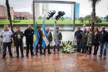 Emotiva vigilia en Tigre en homenaje a los caídos en Malvinas 