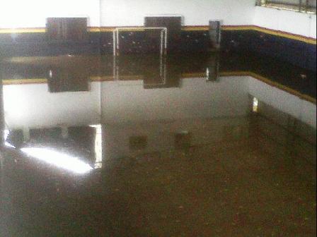 El Club Colegiales quedó bajo el agua El Club Colegiales quedó bajo el agua