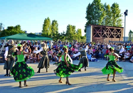 Gran fiesta folclórica en la Plaza del Bicentenario de San Fernando ante miles de vecinos Gran fiesta folclórica en la Plaza del Bicentenario de San Fernando ante miles de vecinos