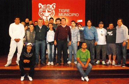 Entregan ayuda económica a Murgas y Comparsas de Tigre Entregan ayuda económica a Murgas y Comparsas de Tigre