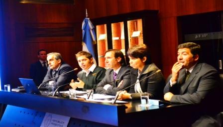 El equipo económico en pleno anunció hoy el envío del proyecto de ley al Congreso para la creación del Bono Argentino de Ahorro El equipo económico en pleno anunció hoy el envío del proyecto de ley al Congreso para la creación del Bono Argentino de Ahorro