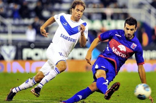 Tigre pegó en los momentos justos y se quedó con la victoria ante Vélez Tigre pegó en los momentos justos y se quedó con la victoria ante Vélez
