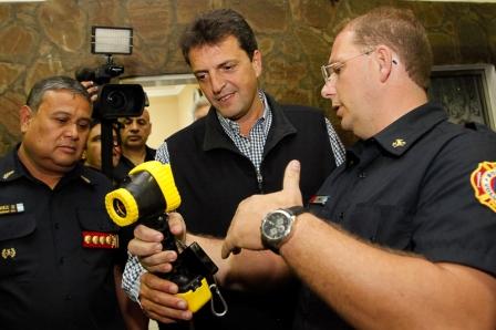 Entregan nuevo equipamiento para los Bomberos de Tigre Entregan nuevo equipamiento para los Bomberos de Tigre