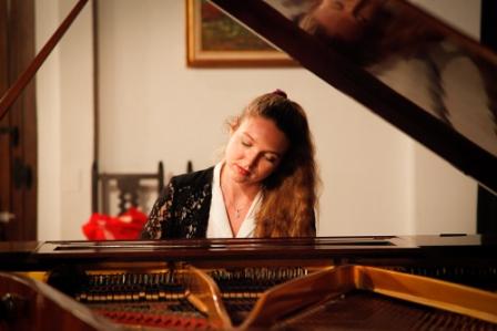 La pianista suiza Luisa Splett brindó una clínica en Tigre La pianista suiza Luisa Splett brindó una clínica en Tigre