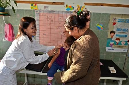El Colegio de Médicos bonaerense advirtió por la fuerte caída de la vacunación infantil en Argentina