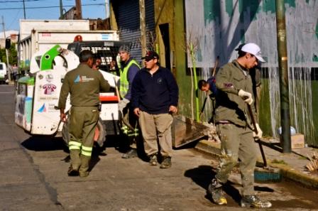 San Fernando plantó nuevos árboles en la Avenida Sobremonte San Fernando plantó nuevos árboles en la Avenida Sobremonte
