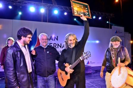 San Fernando cerró los festejos del 25 de Mayo con el dúo Coplanacu San Fernando cerró los festejos del 25 de Mayo con el dúo Coplanacu