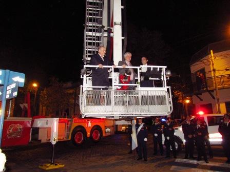El Municipio de San Fernando entregó a los Bomberos Voluntarios 4 flamantes unidades
El Municipio de San Fernando entregó a los Bomberos Voluntarios 4 flamantes unidades