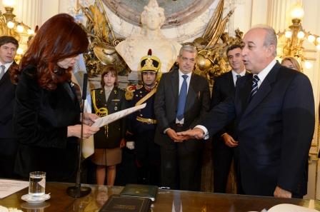 La Presidenta tomó juramento a los nuevos ministros de Seguridad y de Defensa La Presidenta tomó juramento a los nuevos ministros de Seguridad y de Defensa