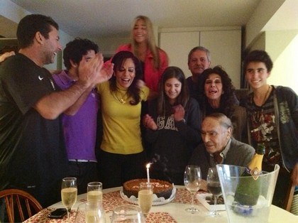 Iliana Calabró festejó el sábado un nuevo cumpleaños rodeada por su familia. Iliana Calabró festejó el sábado un nuevo cumpleaños rodeada por su familia.
