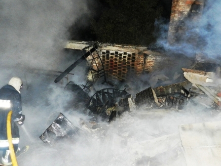 Un Incendio destruyó el Centro de Salud Absalón Rojas en Islas de San Fernando