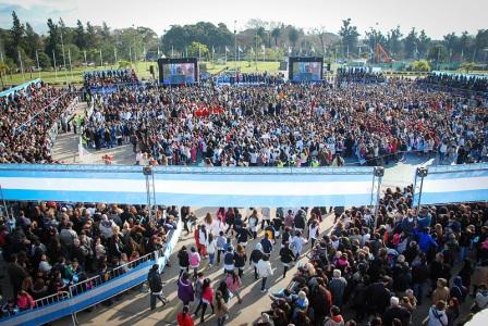 Más de 6.000 alumnos de Tigre prometieron lealtad a la bandera