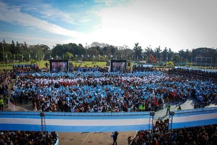 Más de 6.000 alumnos de Tigre prometieron lealtad a la bandera