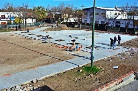 El Municipio de San Fernando realiza la remodelación a nuevo de la plaza Carlos Gardel El Municipio de San Fernando realiza la remodelación a nuevo de la plaza Carlos Gardel