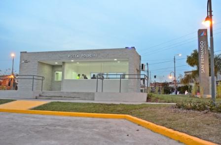 Luis Andreotti inauguró una nueva Posta Policial y una plaza, en el barrio Hardoy Luis Andreotti inauguró una nueva Posta Policial y una plaza, en el barrio Hardoy