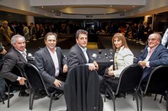 Massa se mostró con aliados Massa se mostró con aliados