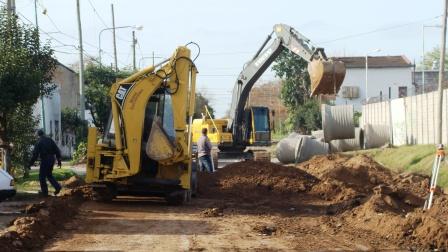 Realizan obras de desagües en El Talar Realizan obras de desagües en El Talar