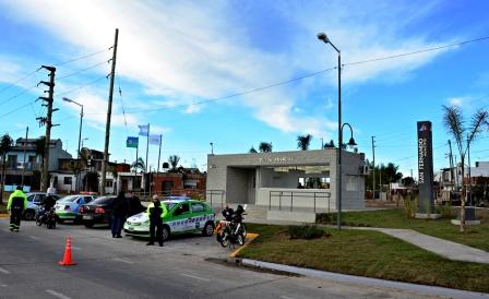 Se Realizó en el barrio Hardoy un operativo de control de tránsito Se Realizó en el barrio Hardoy un operativo de control de tránsito