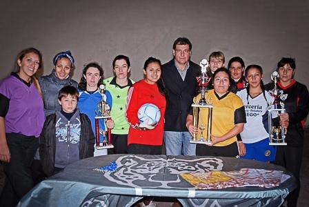 Sigue creciendo el fútbol femenino en los polideportivos de Tigre Sigue creciendo el fútbol femenino en los polideportivos de Tigre