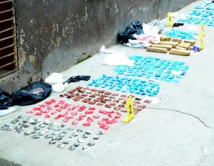 Cinco detenidos por venta de drogas en San Martín Cinco detenidos por venta de drogas en San Martín