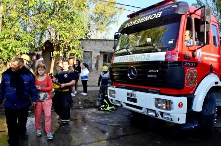 Un incendio afecto a siete casas del barrio Alsina de San Fernando
Un incendio afecto a siete casas del barrio Alsina de San Fernando