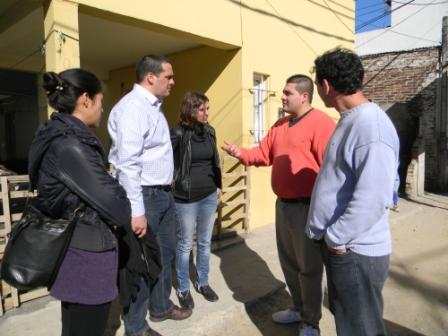 Los candidatos de la Lista del Frente para la Victoria de San Isidro siguen recorriendo los diferentes barrios del distrito Los candidatos de la Lista del Frente para la Victoria de San Isidro siguen recorriendo los diferentes barrios del distrito