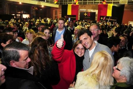 Don Torcuato copó el Club Banco Mercantil en la presentación de Massa y su lista de candidatos Don Torcuato copó el Club Banco Mercantil en la presentación de Massa y su lista de candidatos