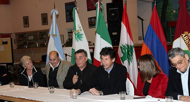 Posse se reunió con representantes de comunidades extranjeras Posse se reunió con representantes de comunidades extranjeras