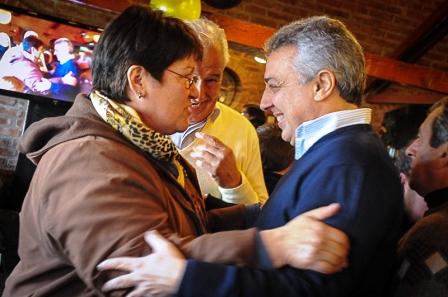 Con la ola de frío, el calor lo puso la gente de Tigre e Islas para apoyar la lista de Massa Con la ola de frío, el calor lo puso la gente de Tigre e Islas para apoyar la lista de Massa