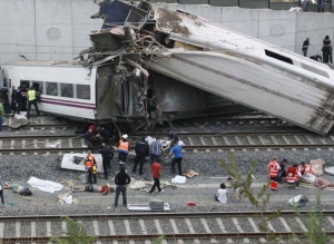 Accidente de Tren España:  las cajas negras revelaron que el maquinista hablo por teléfono antes de descarrilar