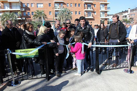 Posse inauguró nuevos juegos en la remozada plaza Lourdes de Beccar Posse inauguró nuevos juegos en la remozada plaza Lourdes de Beccar